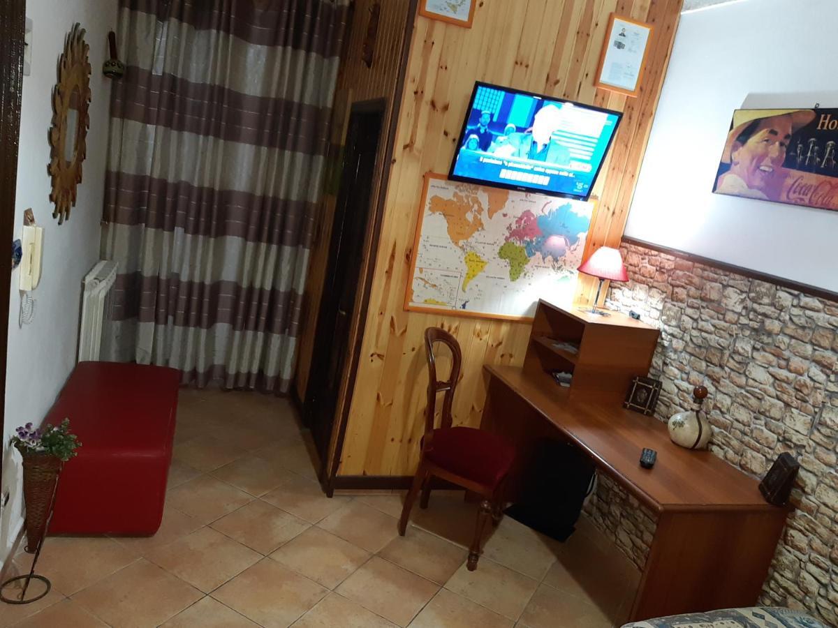 Casa Rosy Hotel Caltanissetta Bagian luar foto