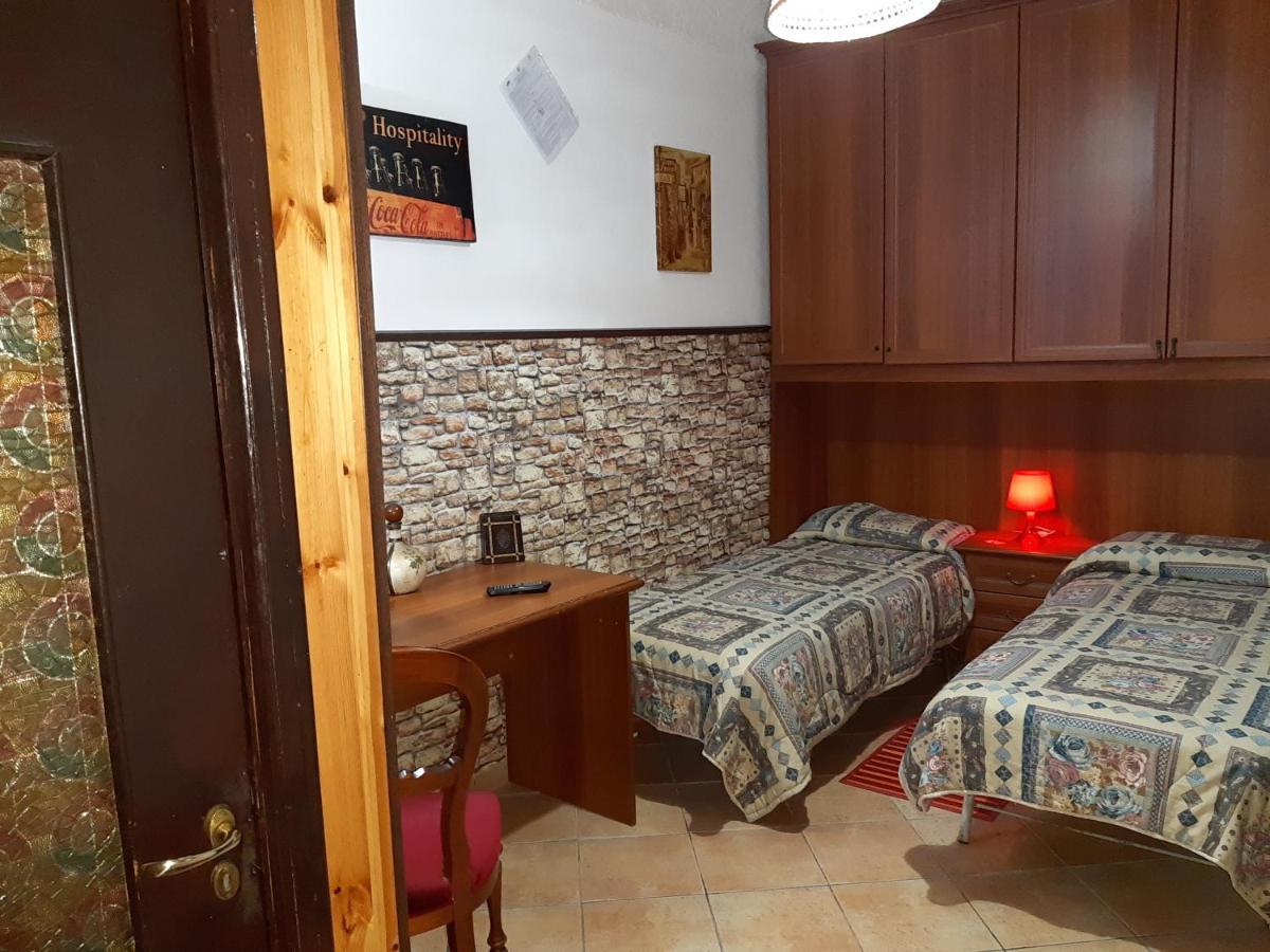 Casa Rosy Hotel Caltanissetta Bagian luar foto