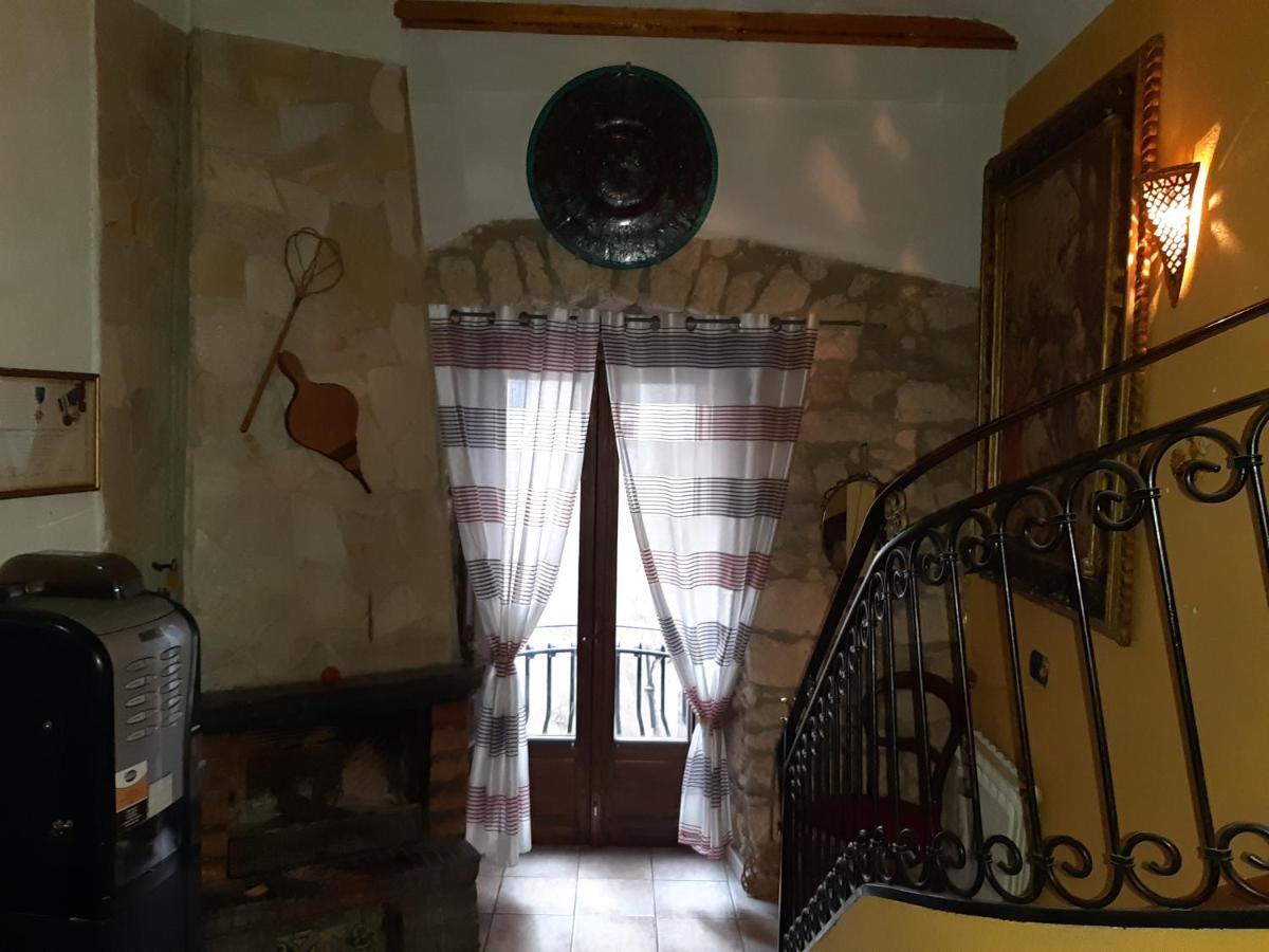 Casa Rosy Hotel Caltanissetta Bagian luar foto